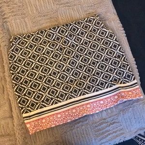 Patterned Zara stretch skirt size small
